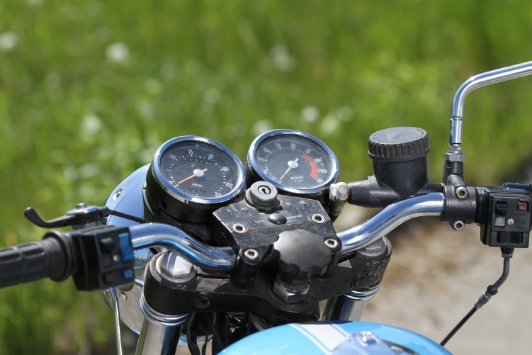 Ducati 860 GTS zegary